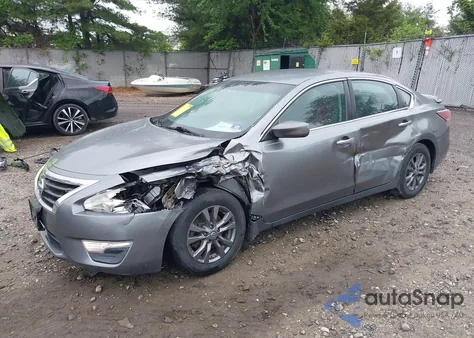 2015 Nissan Altima 2.5 S z USA, uszkodzony, nr VIN 1N4AL3AP2FC579577
